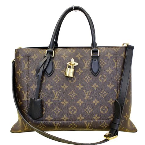 women's louis vuitton tote bag.